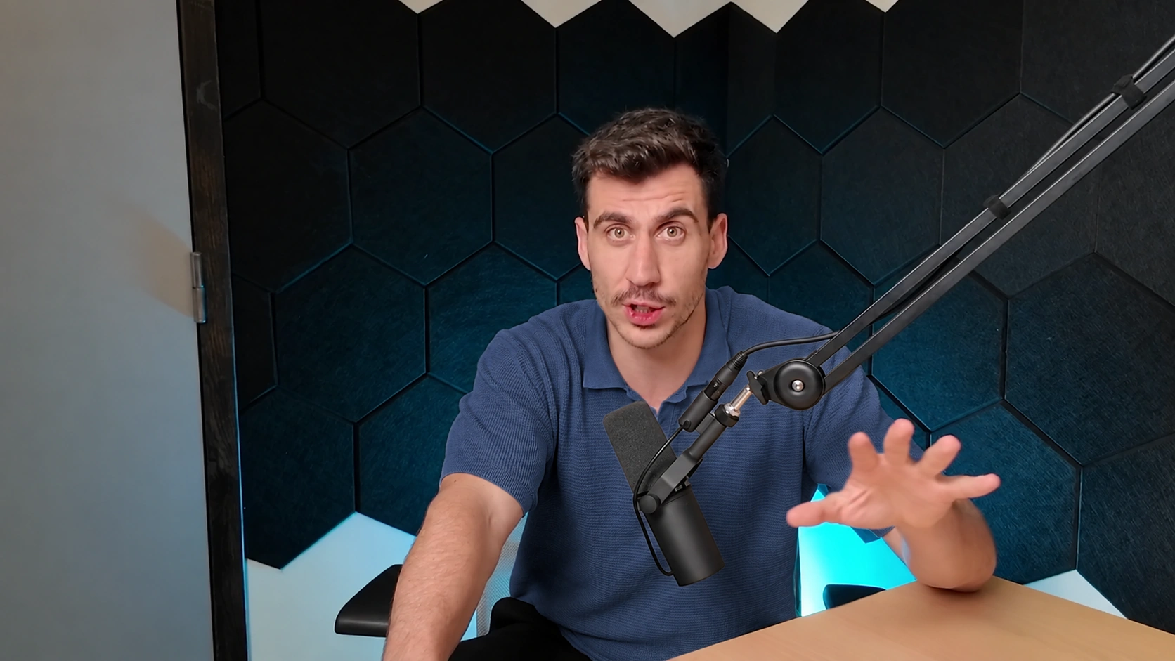 Fidias explaining his approach to content in the Viral Playbook introduction
